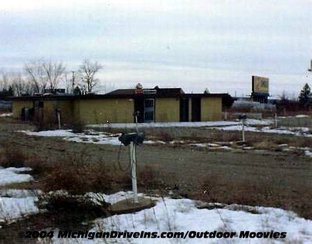 Family Drive-In Theatre - Family Snack Bar 1980S Courtesy Darryl Burgess-Outdoor Moovies (newer photo)